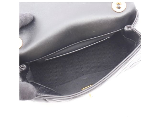 Borsa a tracolla Chanel 19 in agnello nero - vista 6