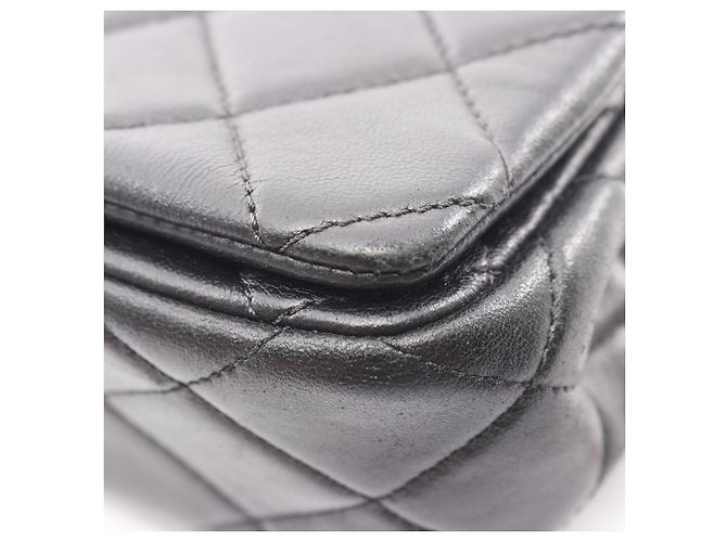 Borsa a tracolla Chanel 19 in agnello nero - vista 9