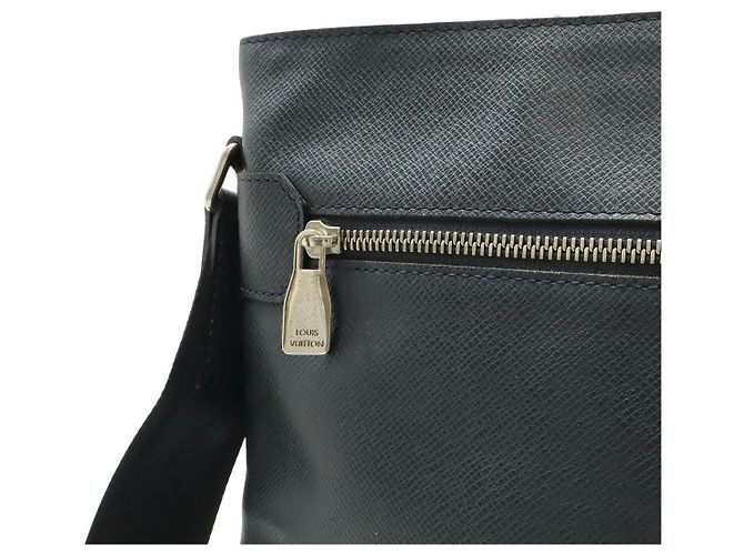 Borsa a Spalla Louis Vuitton Taiga Sasha Blu - vista 8