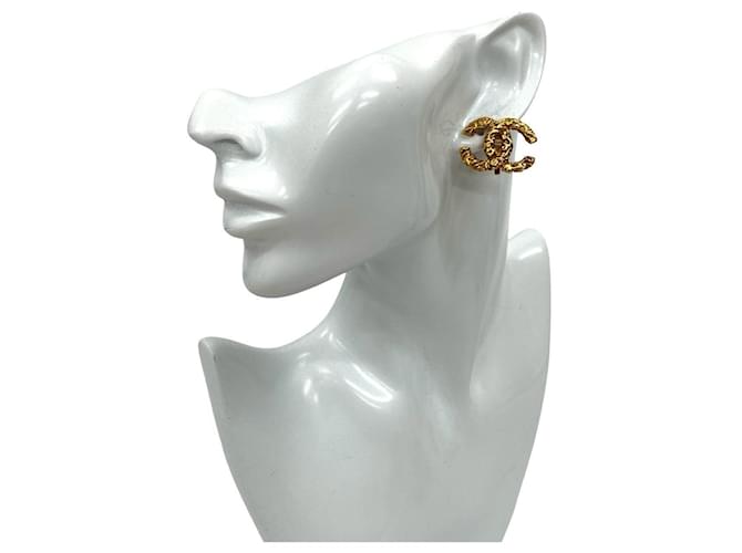 Orecchini Chanel Coco Mark dorati D'oro - vista 2
