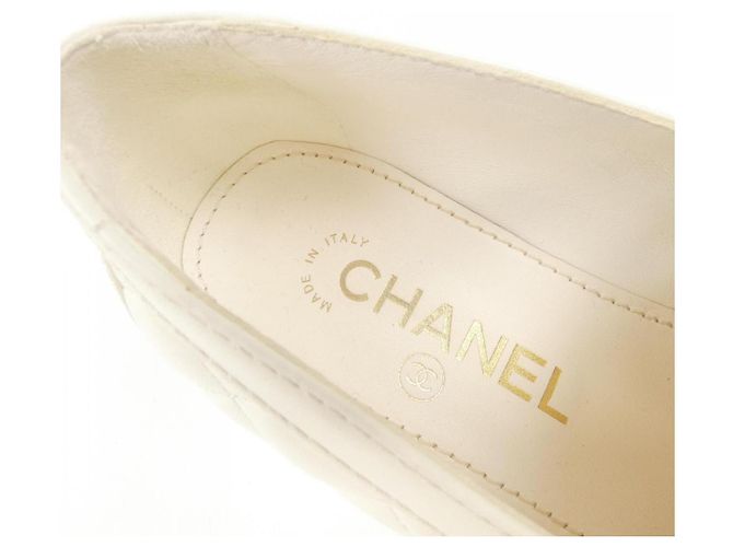 Timeless Chanel Leder Pumps Weiß - Ansicht 6
