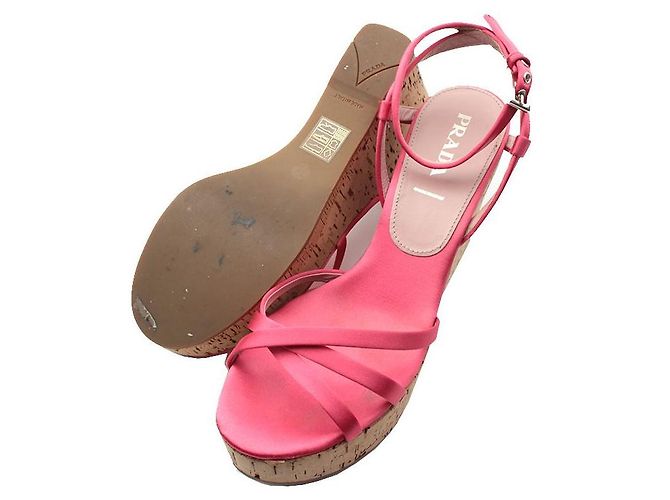 Prada Sandali con zeppa in raso rosa fucsia - vista 3