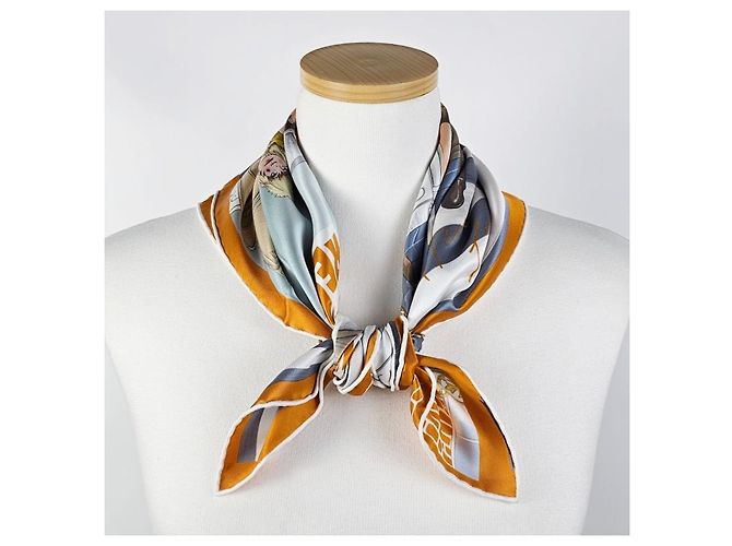 Hermès Il Nuovo Record Foulard in Seta Carre da Donna Marrone - vista 13