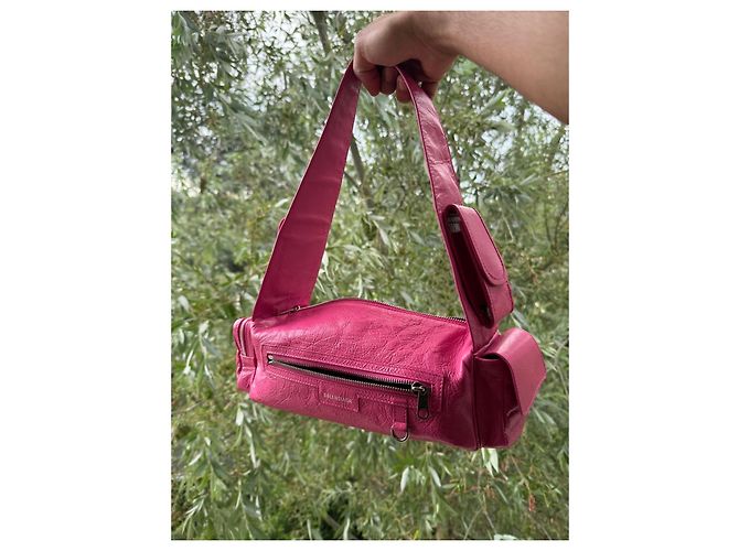 Bolso bandolera Balenciaga Superbusy Small Leather Rose Vif en Cuero - vista 3
