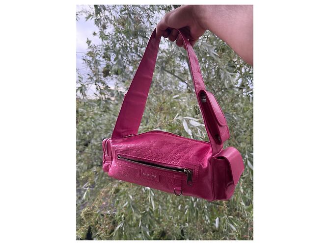 Bolso bandolera Balenciaga Superbusy Small Leather Rose Vif en Cuero - vista 5