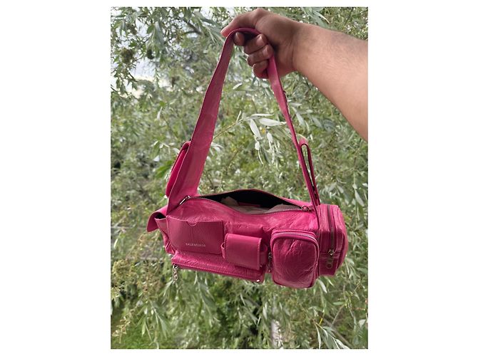 Bolso bandolera Balenciaga Superbusy Small Leather Rose Vif en Cuero - vista 7