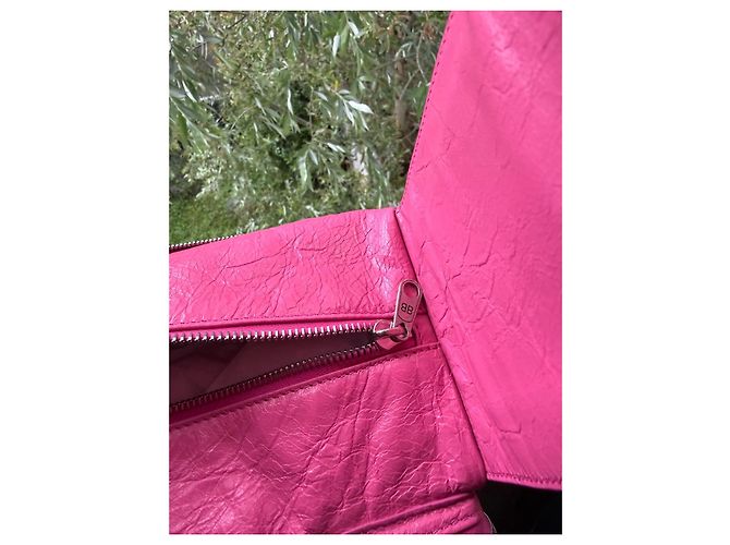 Bolso bandolera Balenciaga Superbusy Small Leather Rose Vif en Cuero - vista 8