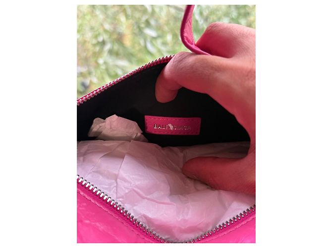 Bolso bandolera Balenciaga Superbusy Small Leather Rose Vif en Cuero - vista 9