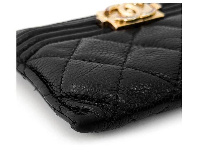Chanel Tarjetero Boy Classic Caviar Oro Negro - vista 5