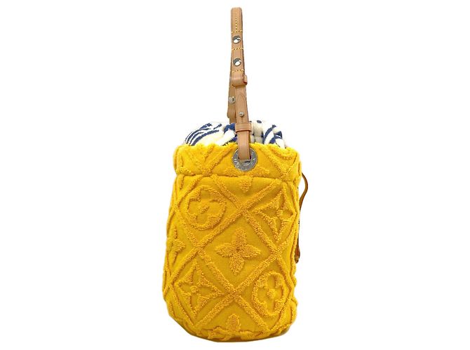 Louis Vuitton M25144 Borsa a tracolla Bucket LV Vacation Giallo - vista 3