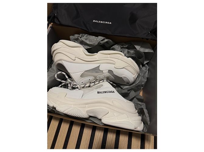 Balenciaga Triple S Sneaker weiß - Ansicht 3