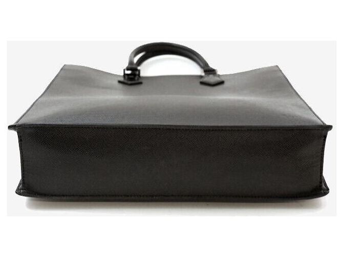 Louis Vuitton Borsa Tote Taiga Sac Plat GM Saxophone Nero - vista 4