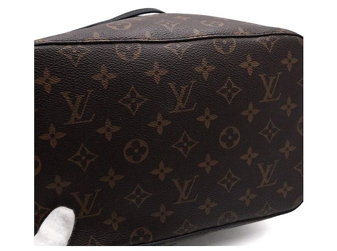 Louis Vuitton Borsa a tracolla a secchiello NéoNoé MM Monogram Black - vista 7
