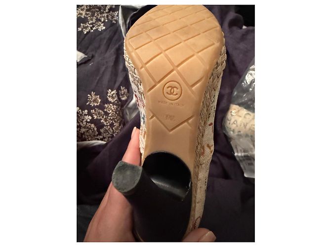 Chanel Espadrilles con Tacco Logo Print Nero Bianco Multicolore - vista 6
