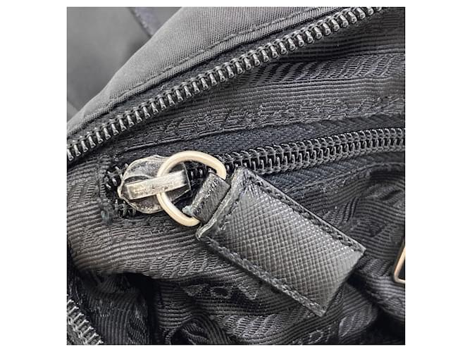 Borsa in nylon nero e pelle Prada - vista 11