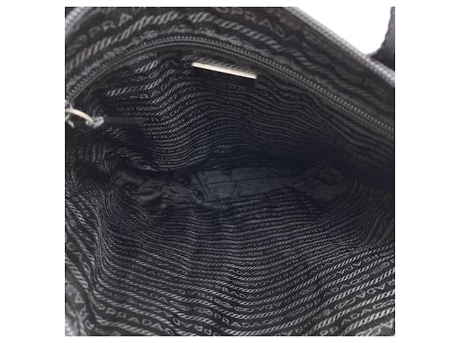 Borsa in nylon nero e pelle Prada - vista 5