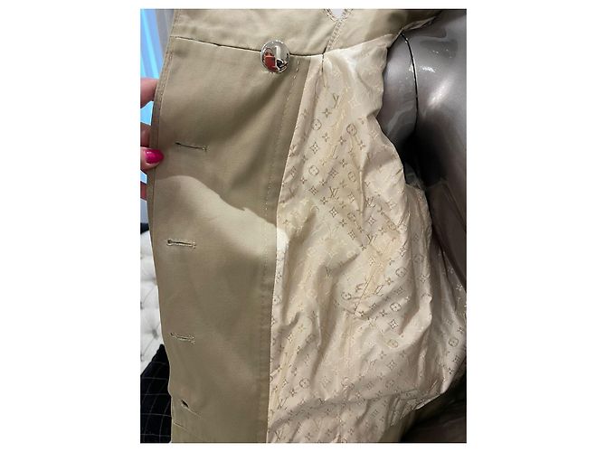 Louis Vuitton Gabardina de algodón beige con forro Monogram - vista 9