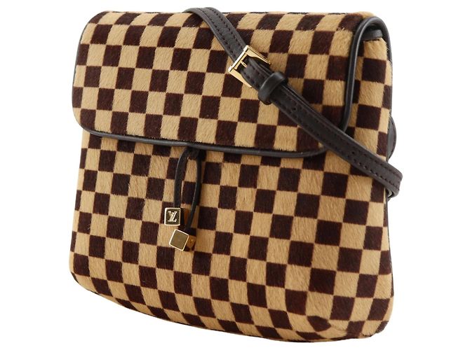 Bolso de hombro Louis Vuitton Gazelle en Damier Sauvage Castaño - vista 2