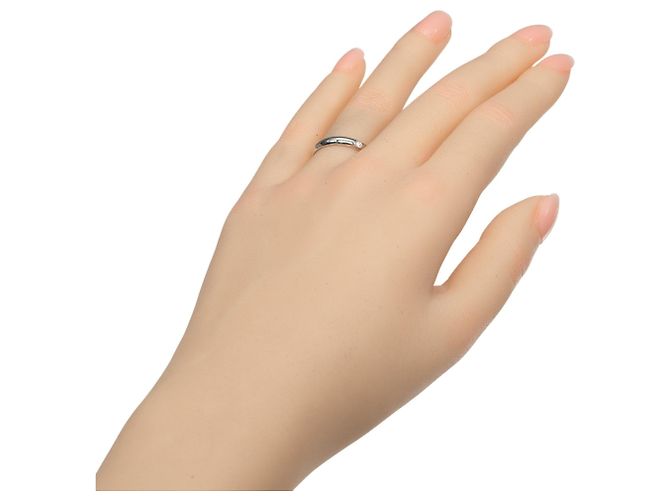 Cartier C de Engraved Ring aus Platin - Ansicht 2