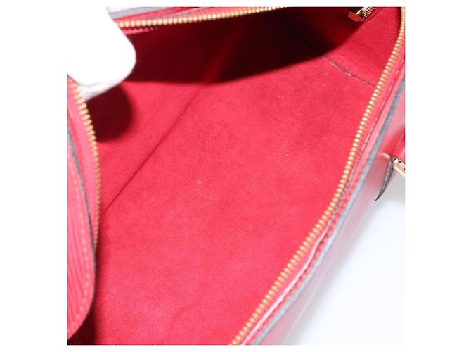 Borsa Louis Vuitton Soufflot in pelle Epi Rosso - vista 6