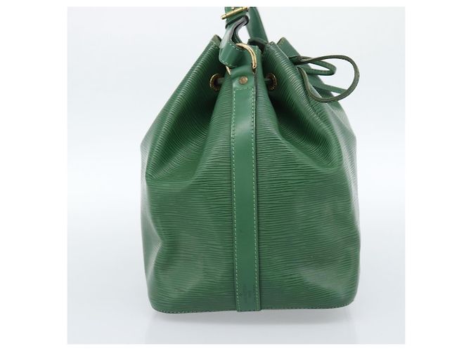 Louis Vuitton Petit Noe Epi Leather Medium Verde - vista 3