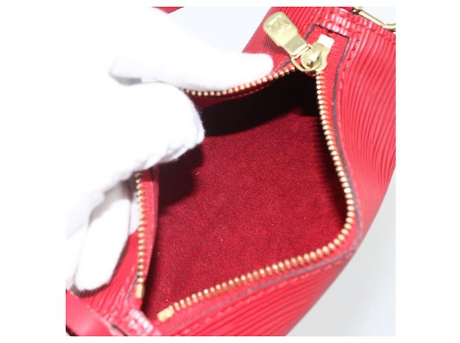 Louis Vuitton Soufflot Pochette Epi Leather Rosso - vista 5