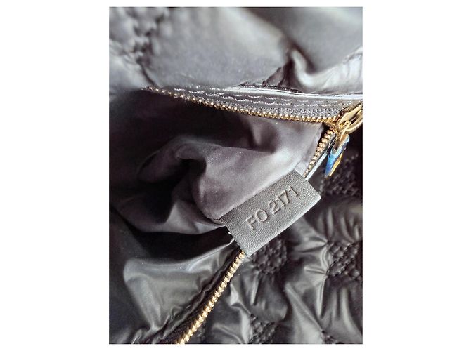 Louis Vuitton Desire Lockit Vertical MM Monogram Nylon Black – Pezzo da Sfilata Nero - vista 16