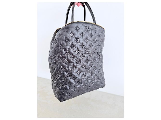 Louis Vuitton Desire Lockit Vertical MM Monogram Nylon Black – Pezzo da Sfilata Nero - vista 18