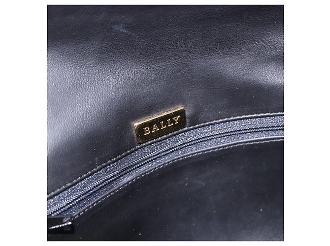 Borsa a Spalla con Catena BALLY in Pelle Nera e Oro Auth kk688A Nero D'oro - vista 17
