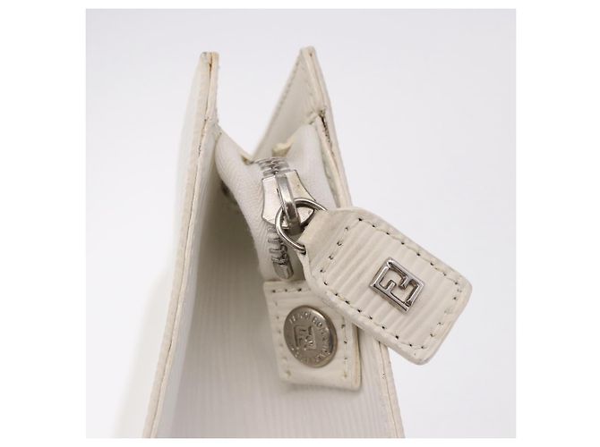 Clutch FENDI in pelle bianco e argento Auth ep14814 - vista 12
