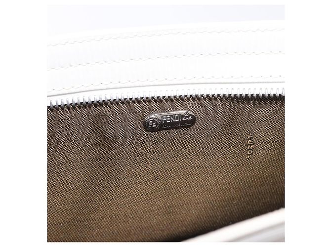 Clutch FENDI in pelle bianco e argento Auth ep14814 - vista 13