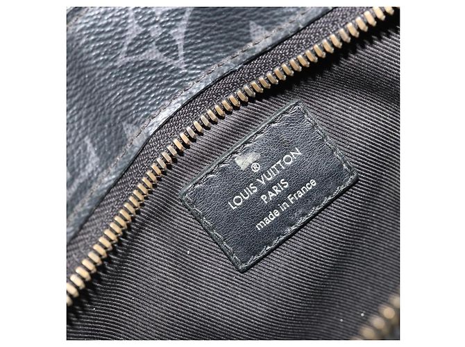 LOUIS VUITTON Monogram Eclipse Grand Sac Pouch M44733 LV Auth ar13960 Monogramma - vista 14
