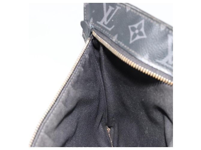 LOUIS VUITTON Monogram Eclipse Grand Sac Pouch M44733 LV Auth ar13960 Monogramma - vista 17