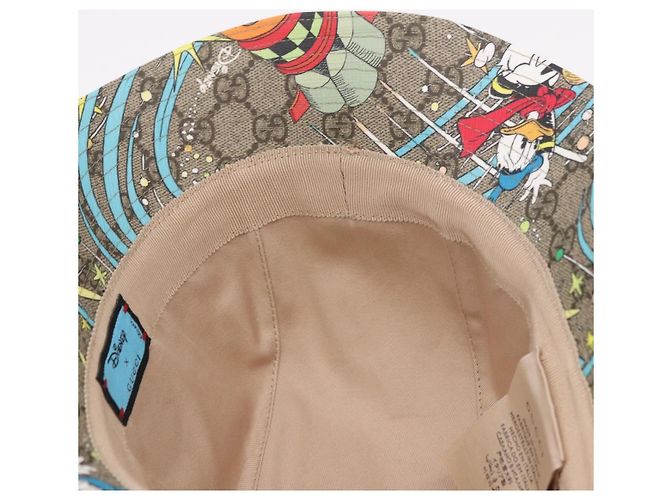 Cappello GUCCI GG Supreme Disney Donald Duck in PVC Beige Auth BA13368SM - vista 11
