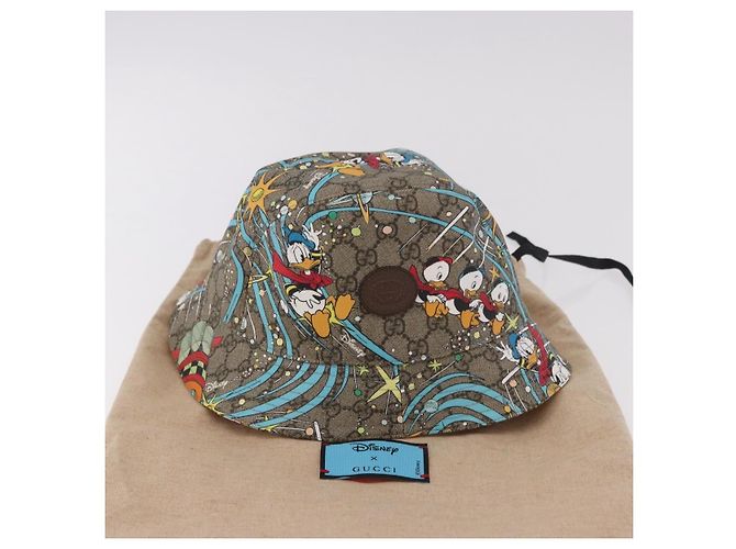 Cappello GUCCI GG Supreme Disney Donald Duck in PVC Beige Auth BA13368SM - vista 18