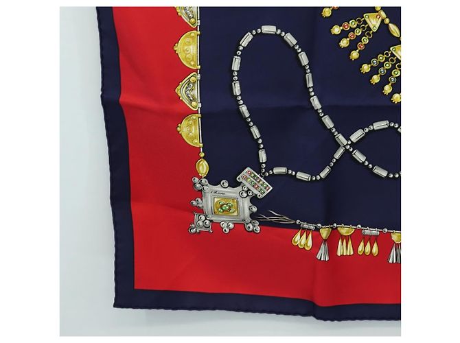 Hermès Sciarpa HERMES Carre 90 "PARURES DES SABLES" Seta Navy Auth 183131M Blu navy - vista 8