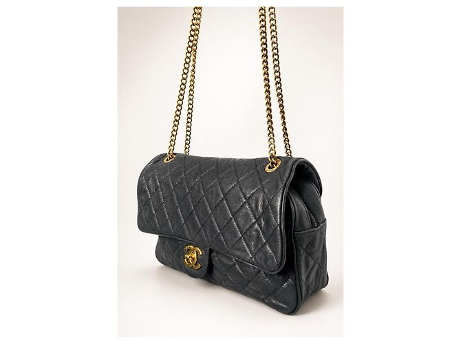 Chanel Borsa Shiva Jumbo Classic Flap Nero Gold hardware - vista 3