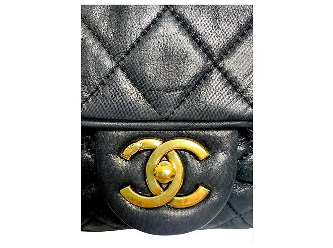 Chanel Borsa Shiva Jumbo Classic Flap Nero Gold hardware - vista 4