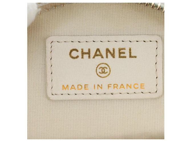 CHANEL Matelasse Chain Shoulder Bag Leather White Gold CC Auth bs35547SAM Bianco D'oro - vista 19