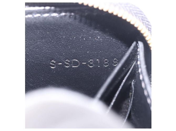 Céline Portafoglio tondo compatto CELINE in pelle nera e oro Auth am11856V Nero D'oro - vista 19