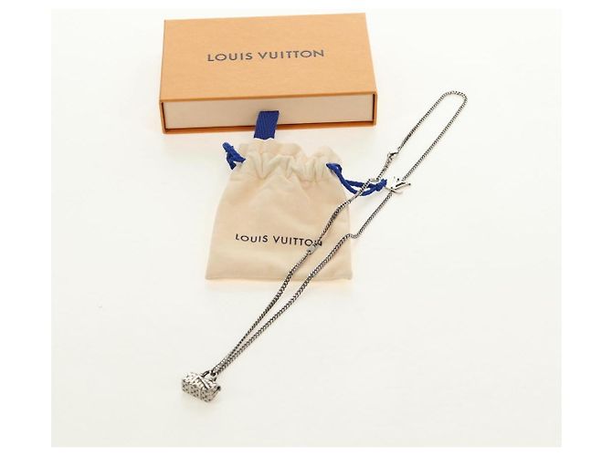 LOUIS VUITTON Collana Keepall LV Keepall Collana metallica M00914 LV Auth 184266M Argento - vista 16