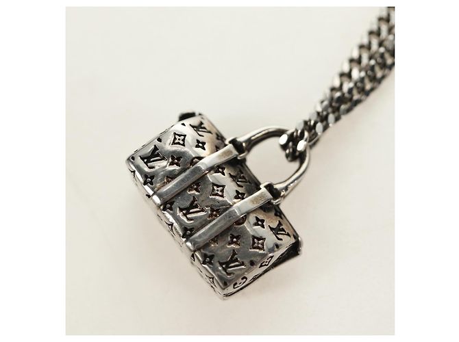 LOUIS VUITTON Collana Keepall LV Keepall Collana metallica M00914 LV Auth 184266M Argento - vista 7