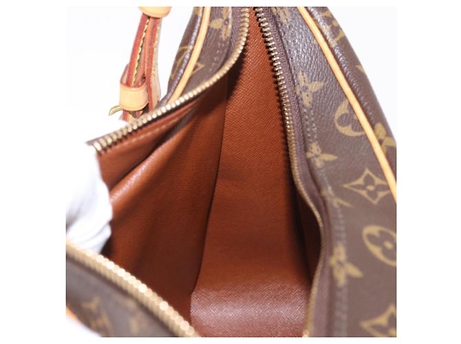LOUIS VUITTON Monogram Boulogne 30 Shoulder Bag M51265 LV Auth 184202V Monogramma - vista 19