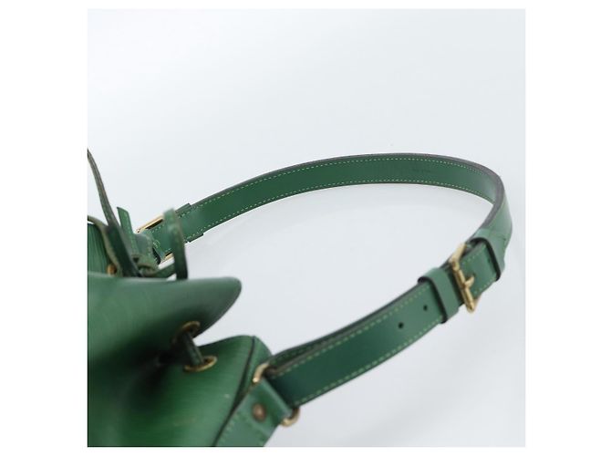 Borsa a tracolla LOUIS VUITTON Epi Petit Noe Verde M44104 LV Auth ka4681 - vista 8