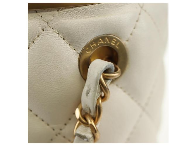 Borsa a Spalla CHANEL Chain Matelasse in Pelle di Agnello Bianco Oro CC Auth BA13318M D'oro - vista 17