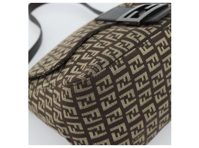 Borsa a tracolla FENDI Zucchino Canvas Mamma Baguette Beige Silver Auth 185079V Argento - vista 11