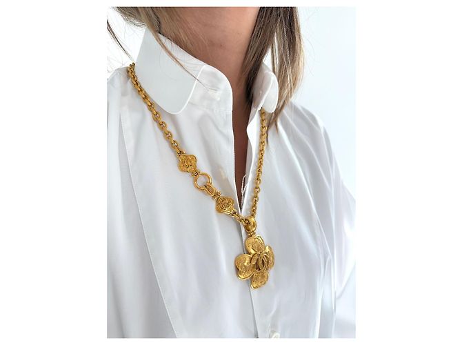 Collana Chanel 1996 CC Flower Pendant D'oro - vista 6