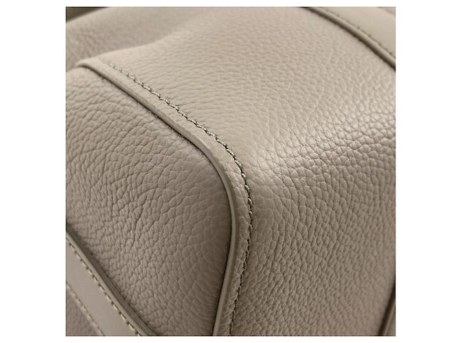 Borsa a tracolla Louis Vuitton M21437 City Keepall Aerogram Cachi - vista 15