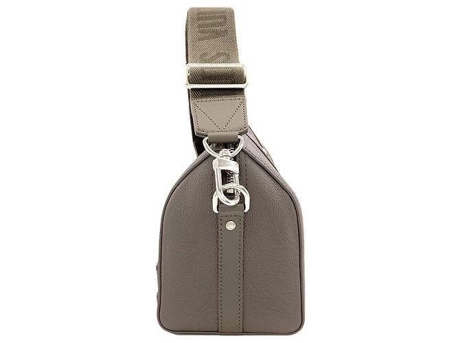 Borsa a tracolla Louis Vuitton M21437 City Keepall Aerogram Cachi - vista 3