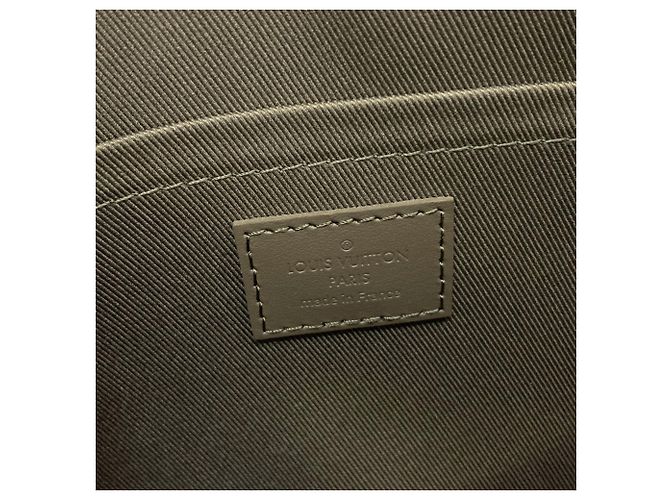 Borsa a tracolla Louis Vuitton M21437 City Keepall Aerogram Cachi - vista 6